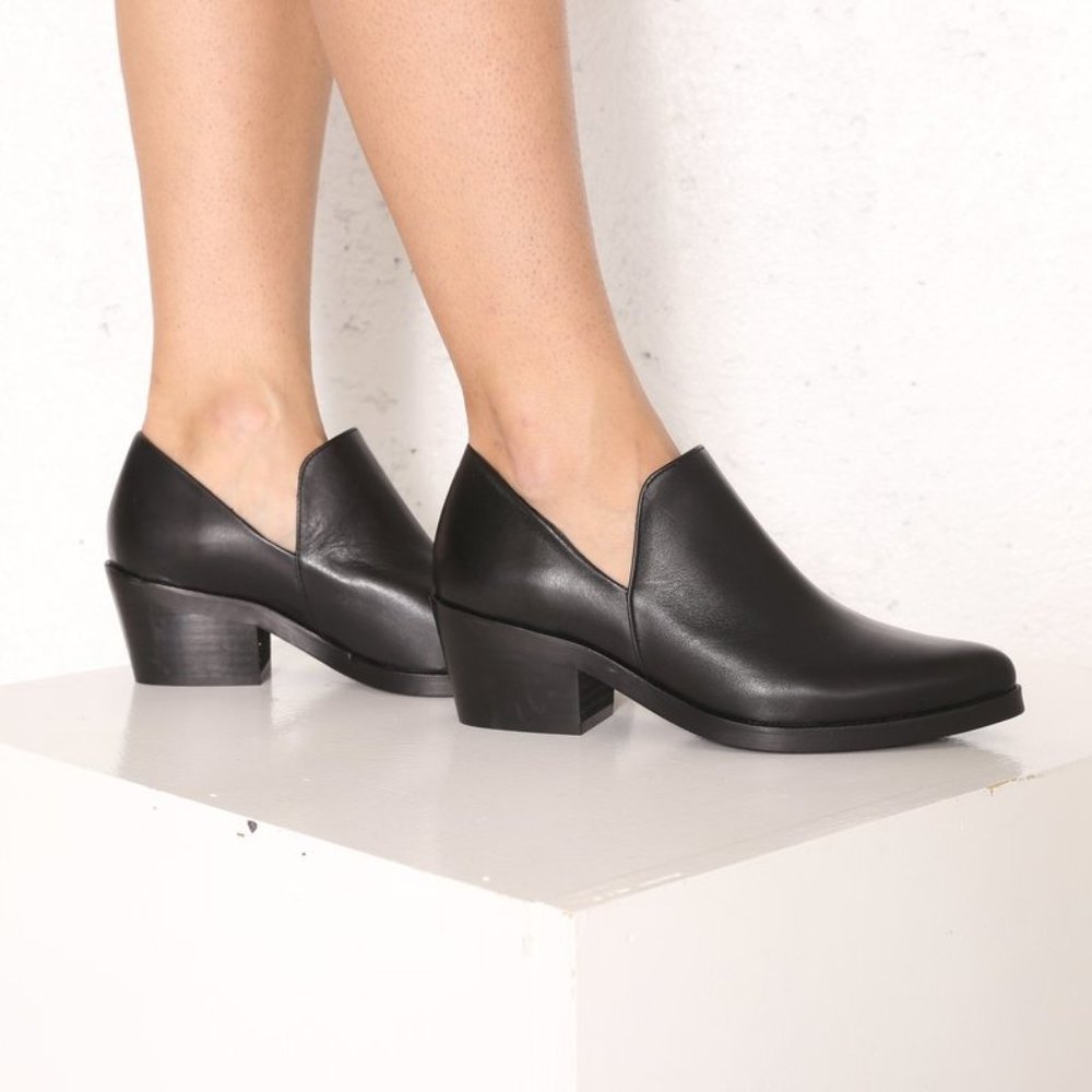 Intentionally Blank Meds Black Leather Loafers Size EU 36